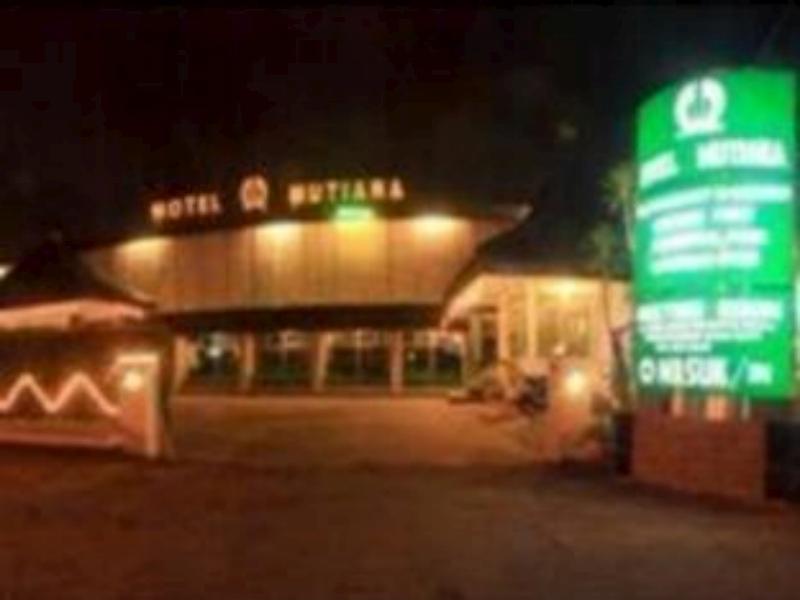 Mutiara Hotel Маланг Екстериор снимка